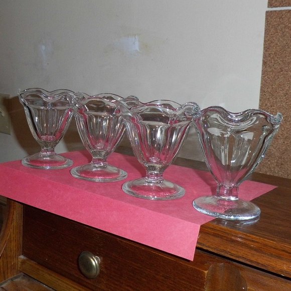 Ice Cream Sundae - Glass - (Set/4) - Picture 2 of 3